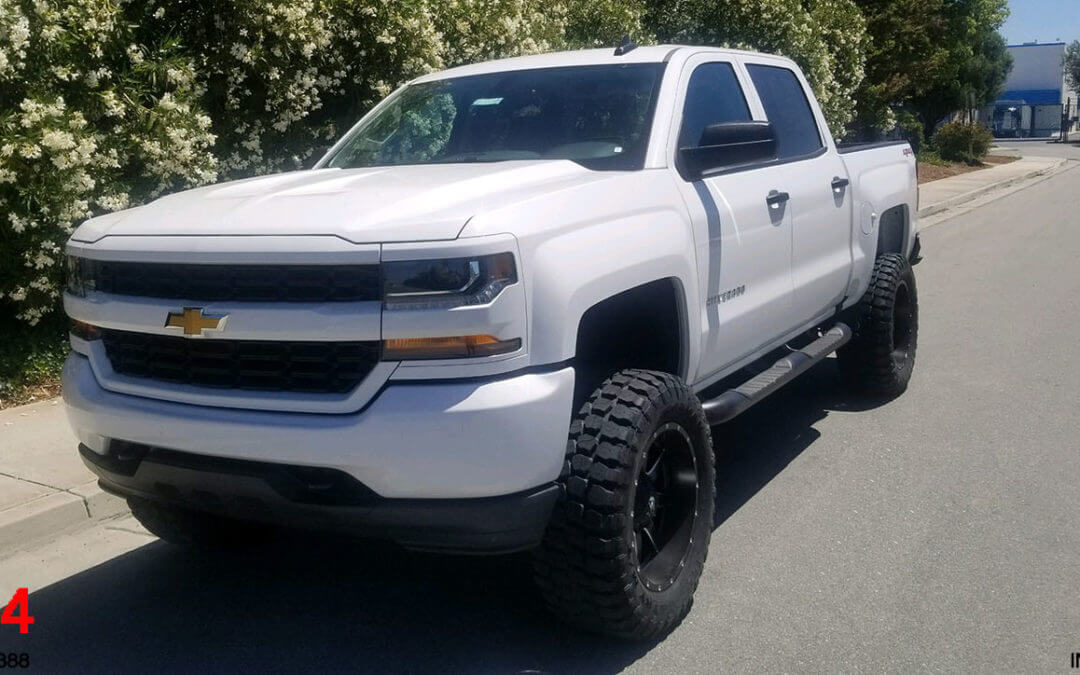 **SOLD**2018 CHEVY 1500 CREW CAB #G230388