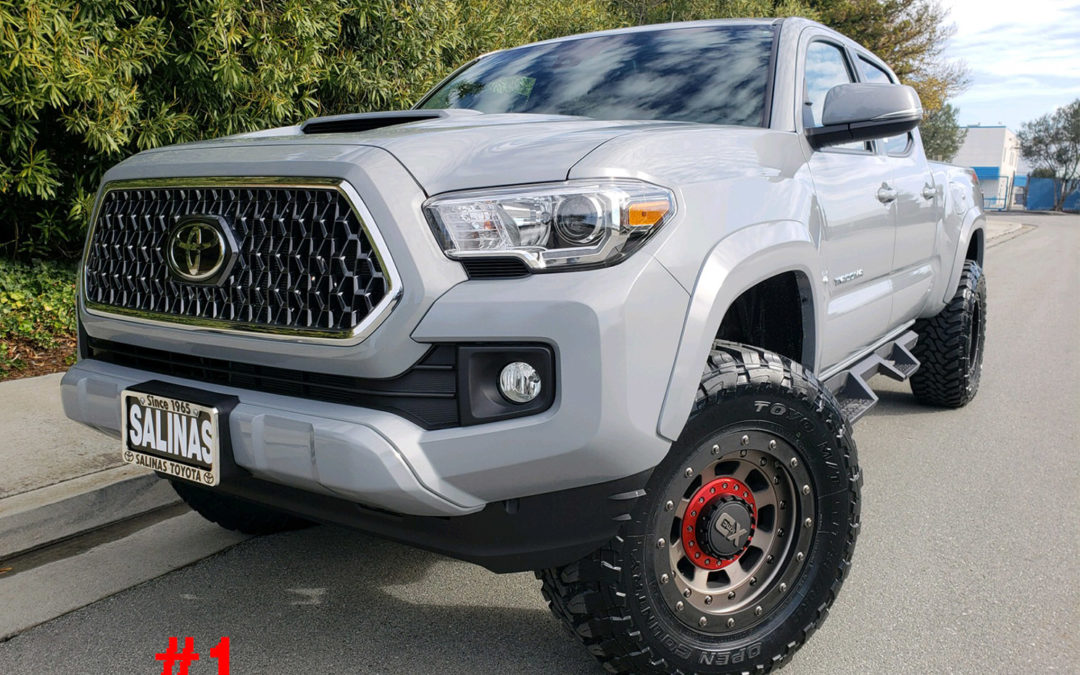 **SOLD**2019 TOYOTA TACOMA CREW CAB #T1946L