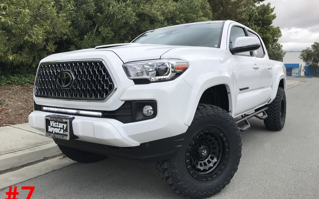 **SOLD**2019 TOYOTA TACOMA CREW CAB #T091013