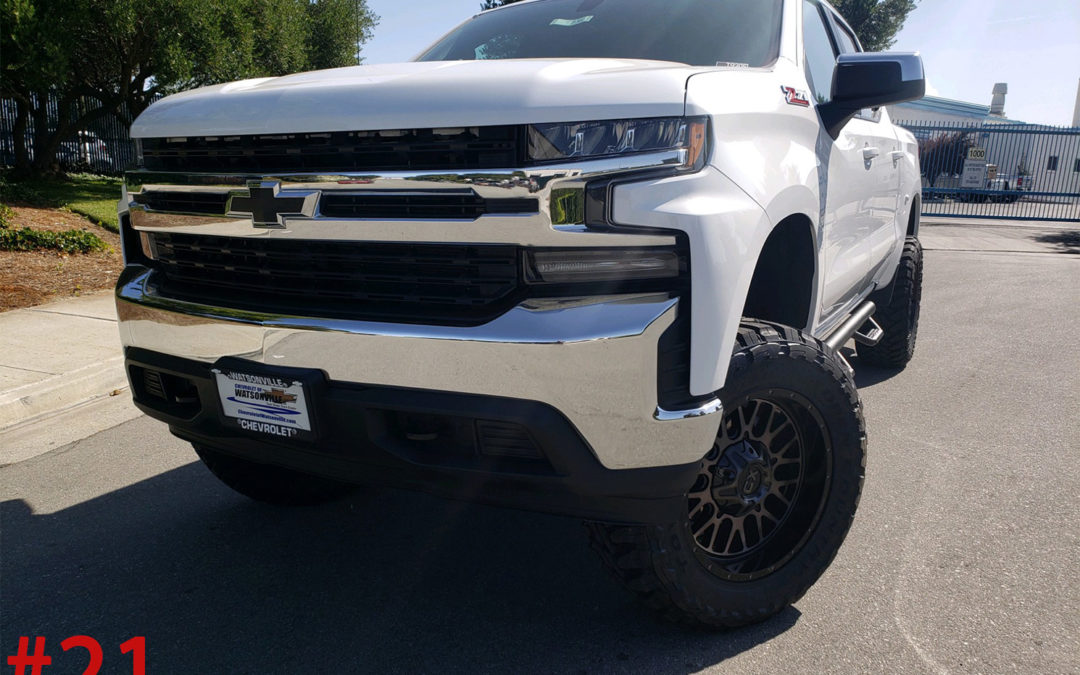 **SOLD**2019 CHEVY 1500 CREW CAB #T9305